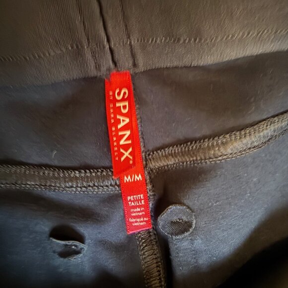 SPANX - Leather-Like Ankle Skinny Pant - Medium Petite - Picture 5 of 5